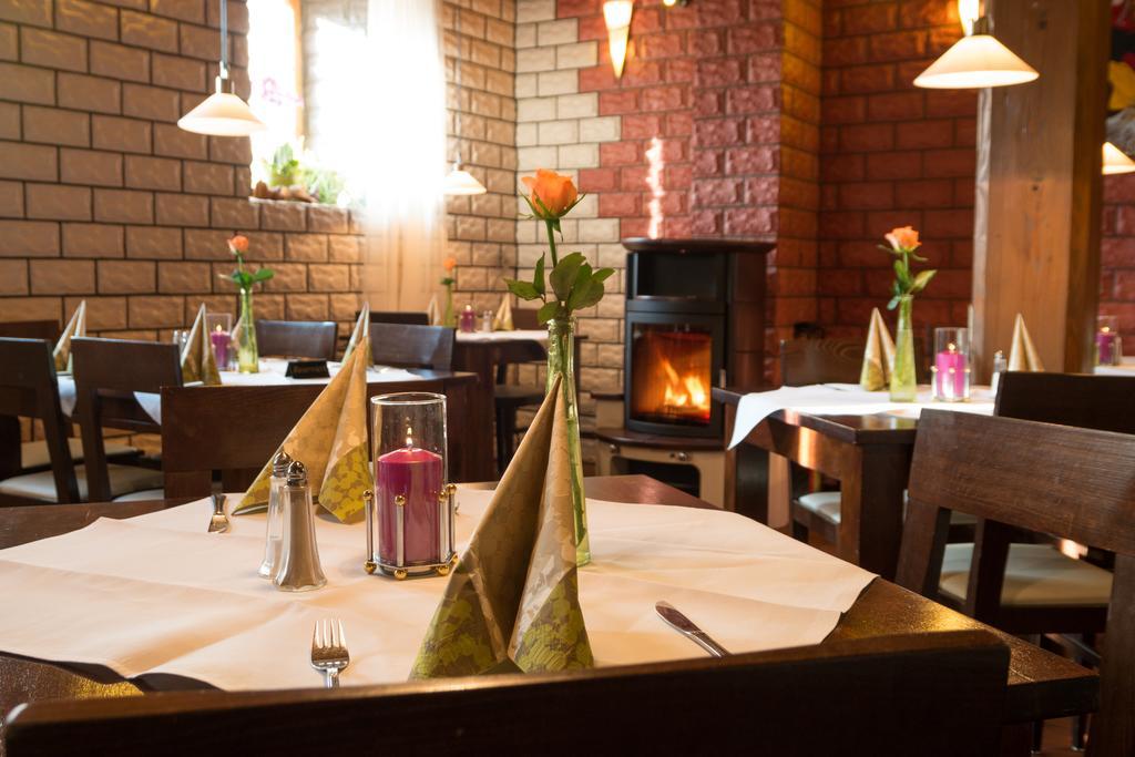 Wellnesshotel & Restaurant Hexenschopf レーッフィンゲン エクステリア 写真