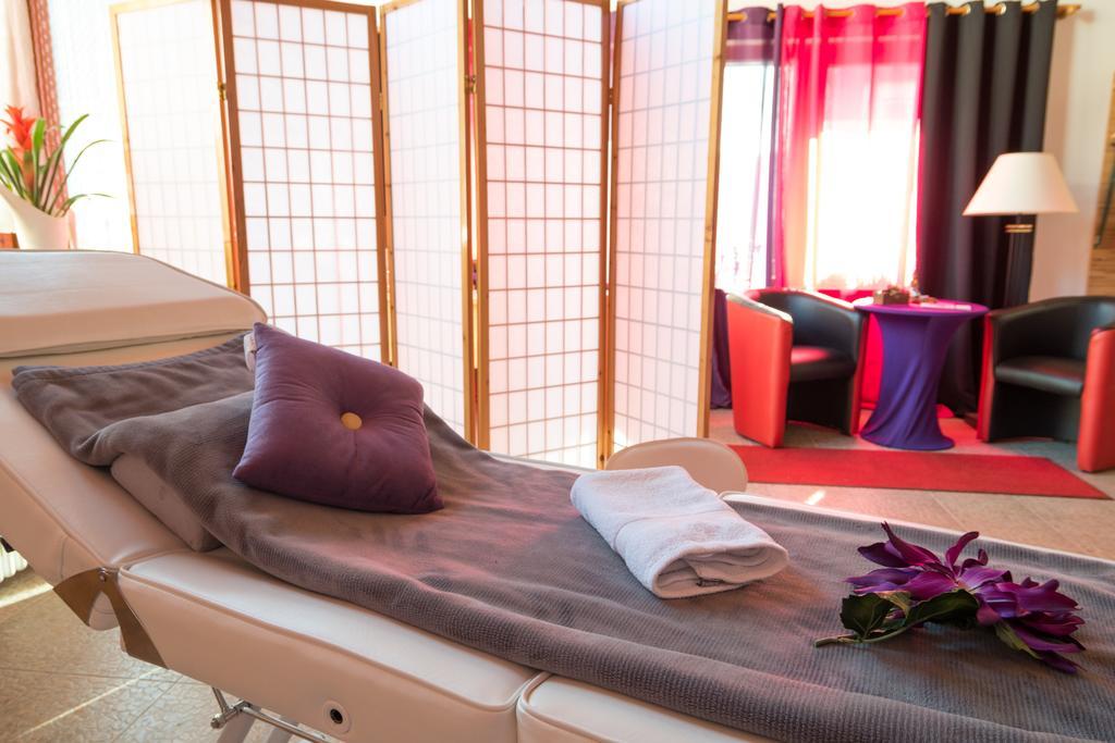 Wellnesshotel & Restaurant Hexenschopf レーッフィンゲン エクステリア 写真