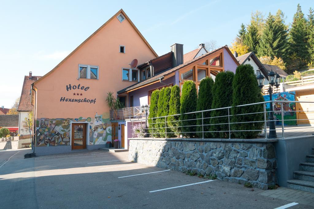 Wellnesshotel & Restaurant Hexenschopf レーッフィンゲン エクステリア 写真